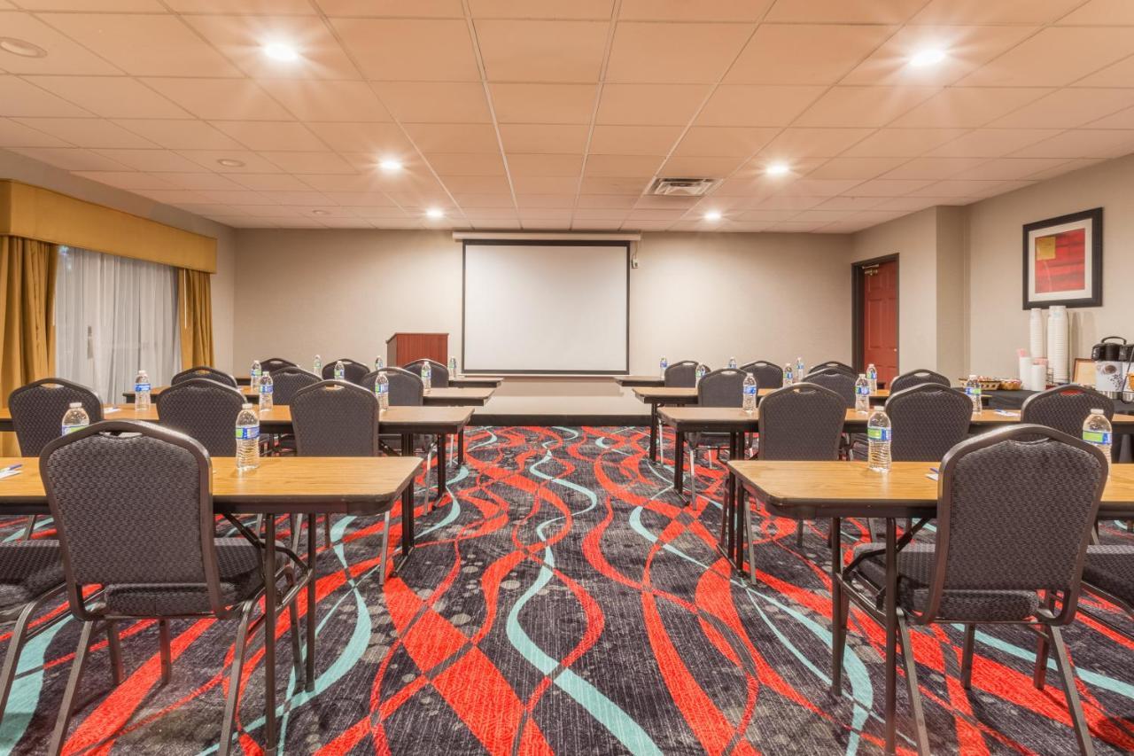 Holiday Inn Express Hotel & Suites Manteca By Ihg Exterior foto